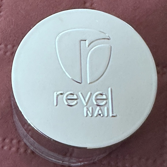 Revel Nail Color Changing Mensa DIP POWDER 0.5 oz - Picture 4 of 6